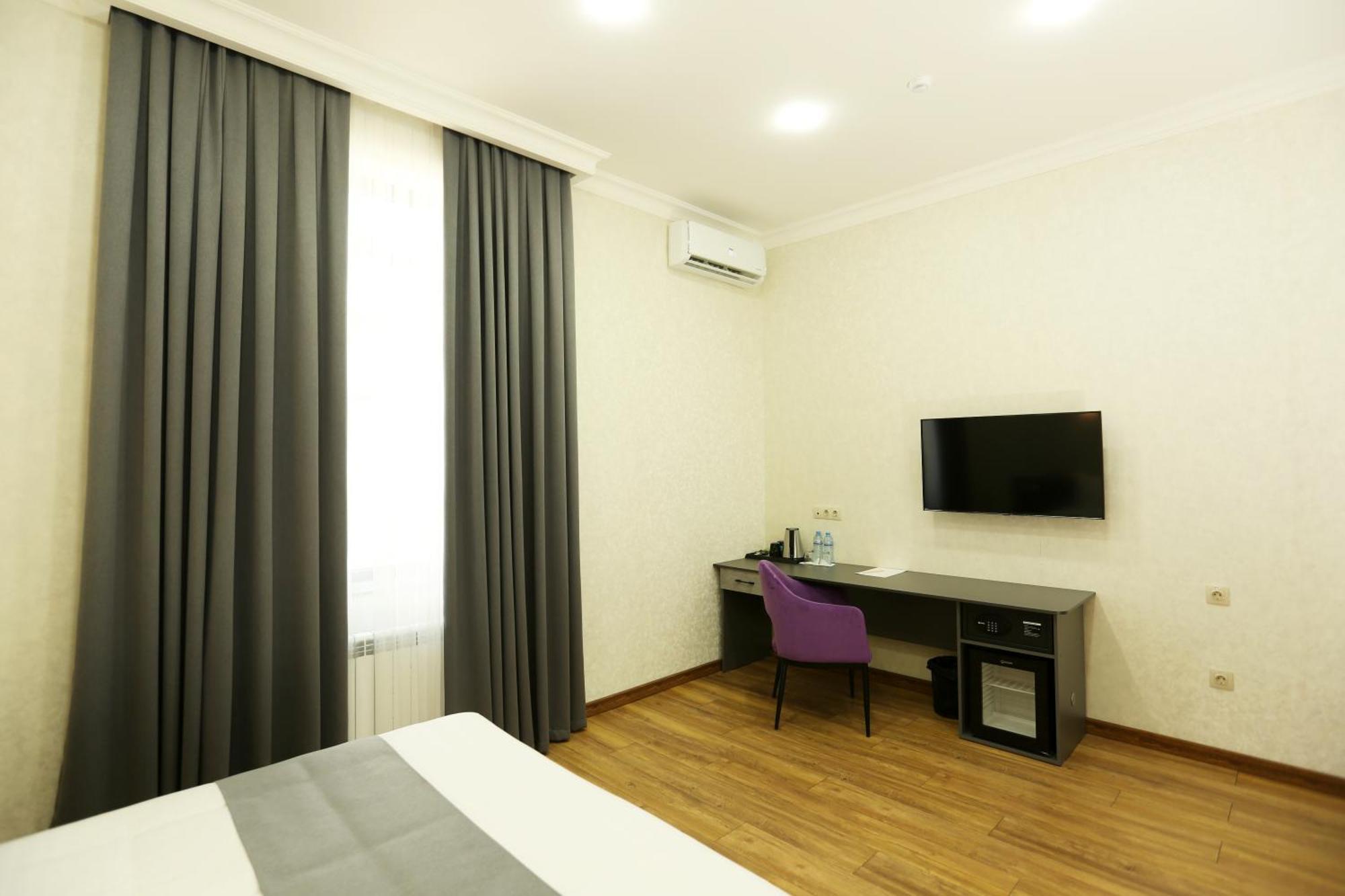 Parklane Hotel Tashkent Exterior photo